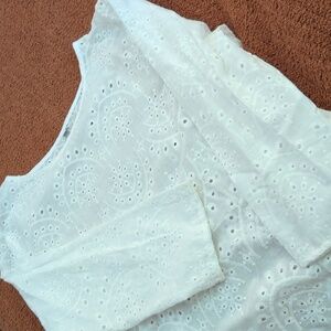 Like NEW Elegant White Eyelet Pointelle Women's Top